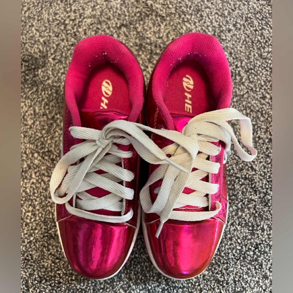 Heelys Kids Shoes in Shiny Pink with White Laces